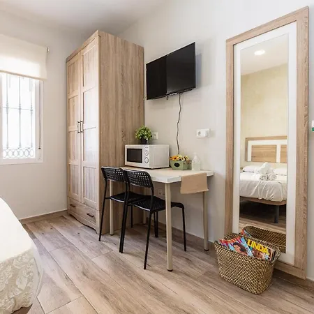 Lola Apartment *